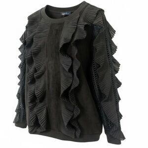 Plus Size Ruffled Black Sweatshirt